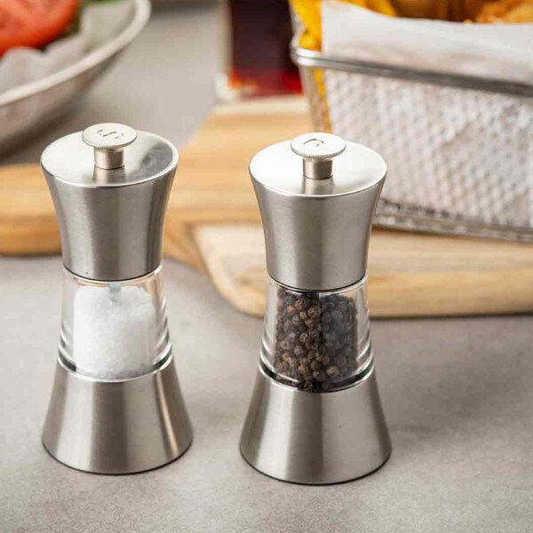 TableCraft Crofthouse Collection(TM) Salt & Pepper Shakers, .5 oz, Set of  2, Melamine, 1.75 x 1.75 x 2.75